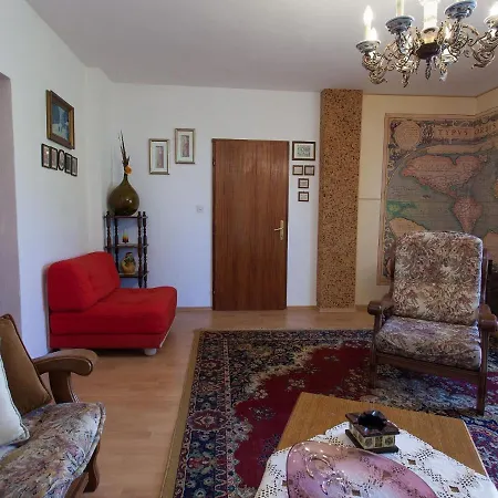 Apartmán Spacious With Terrace 450 M Distant From The Malinska