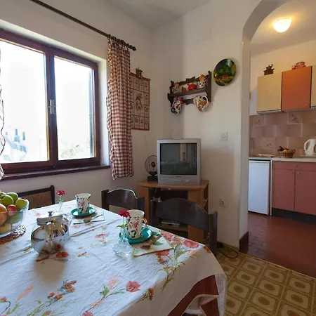 Spacious With Terrace 450 M Distant From The Apartmán *