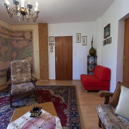 Spacious With Terrace 450 M Distant From The Apartmán Malinska