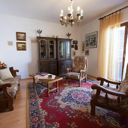 Spacious With Terrace 450 M Distant From The Apartmán Malinska