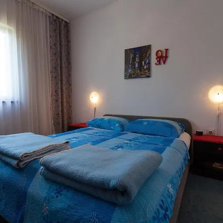 Apartmán Spacious With Terrace 450 M Distant From The Malinska