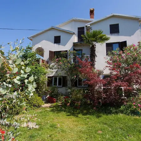 Spacious With Terrace 450 M Distant From The Malinska